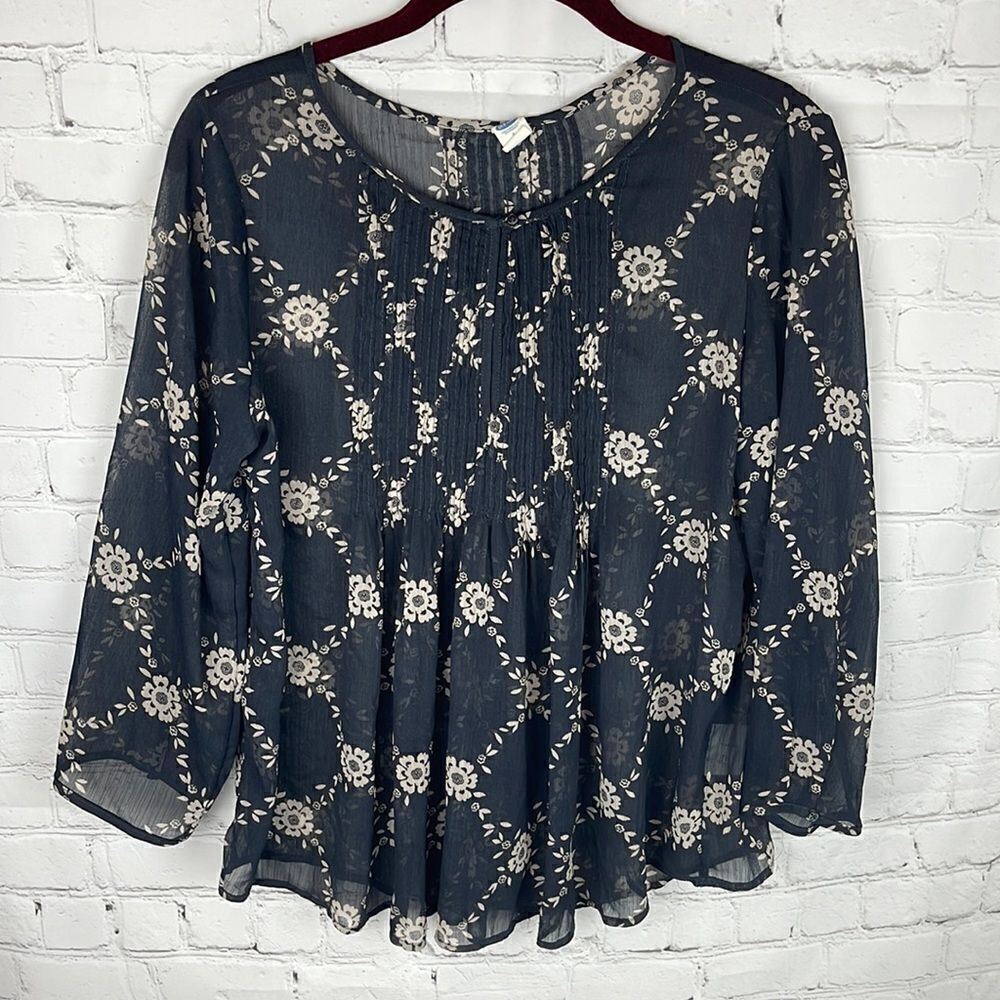 Old Navy Sheer Layering Blouse Size Small